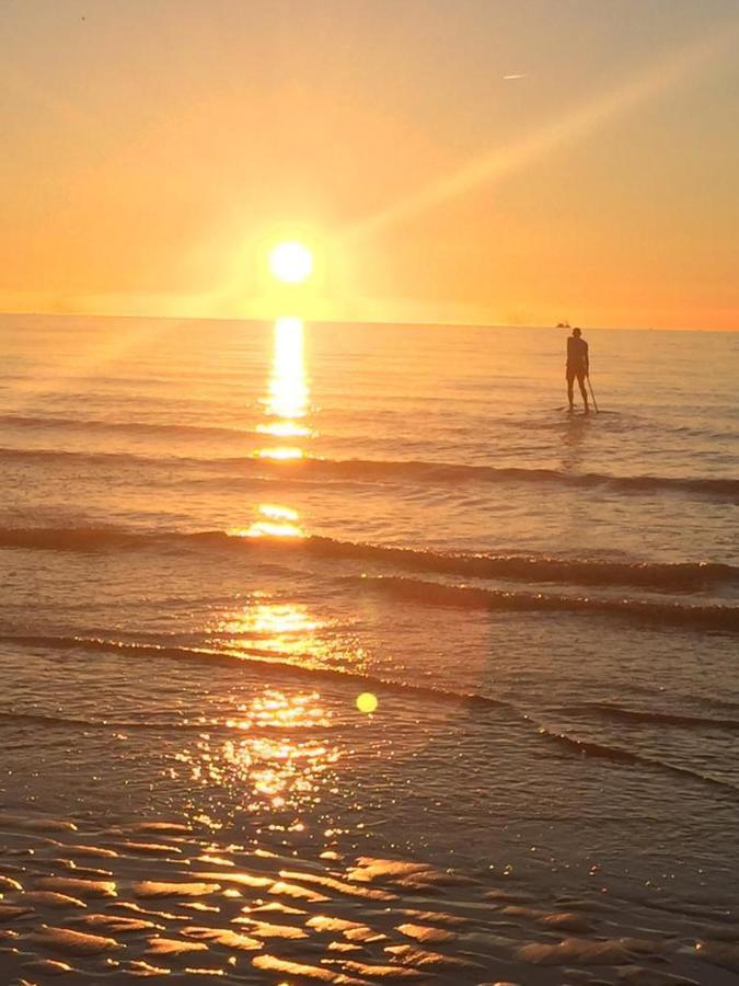 Beachstudio Westende With Sea View Миделкерке Екстериор снимка