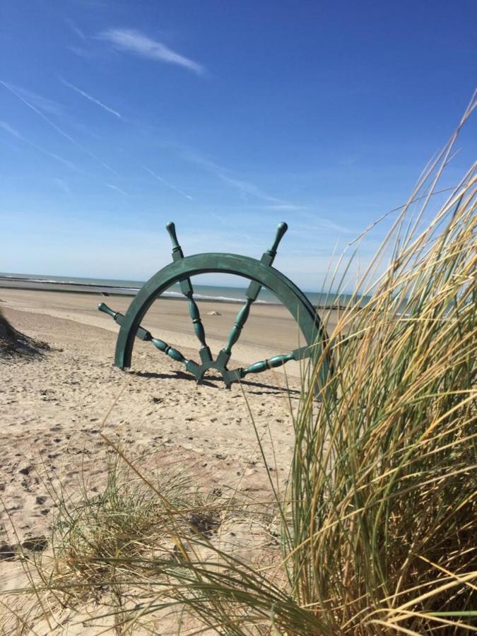 Beachstudio Westende With Sea View Миделкерке Екстериор снимка