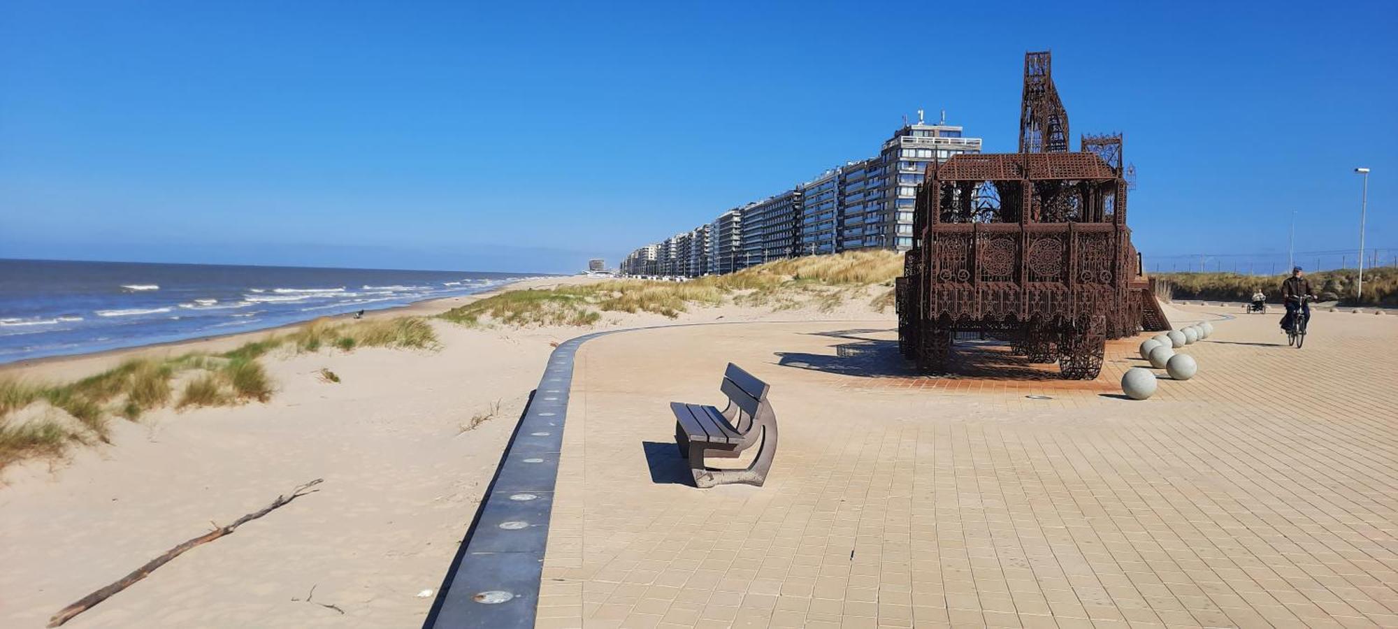 Beachstudio Westende With Sea View Миделкерке Екстериор снимка